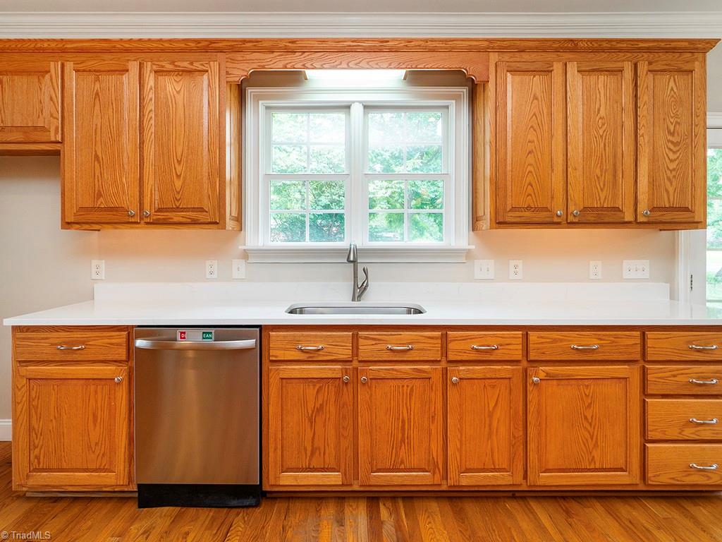 2048 Neese Road Property Photo 11