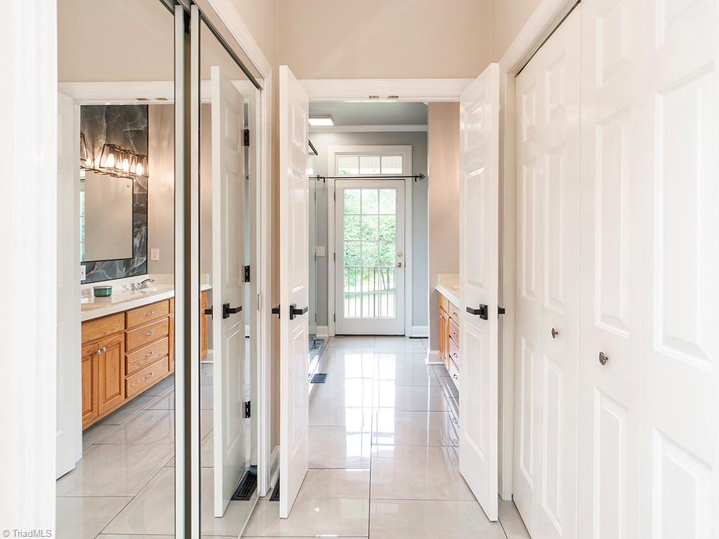 2048 Neese Road Property Photo 24