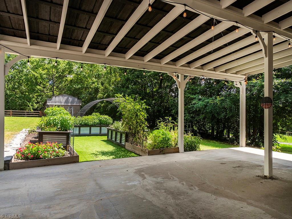 2048 Neese Road Property Photo 41