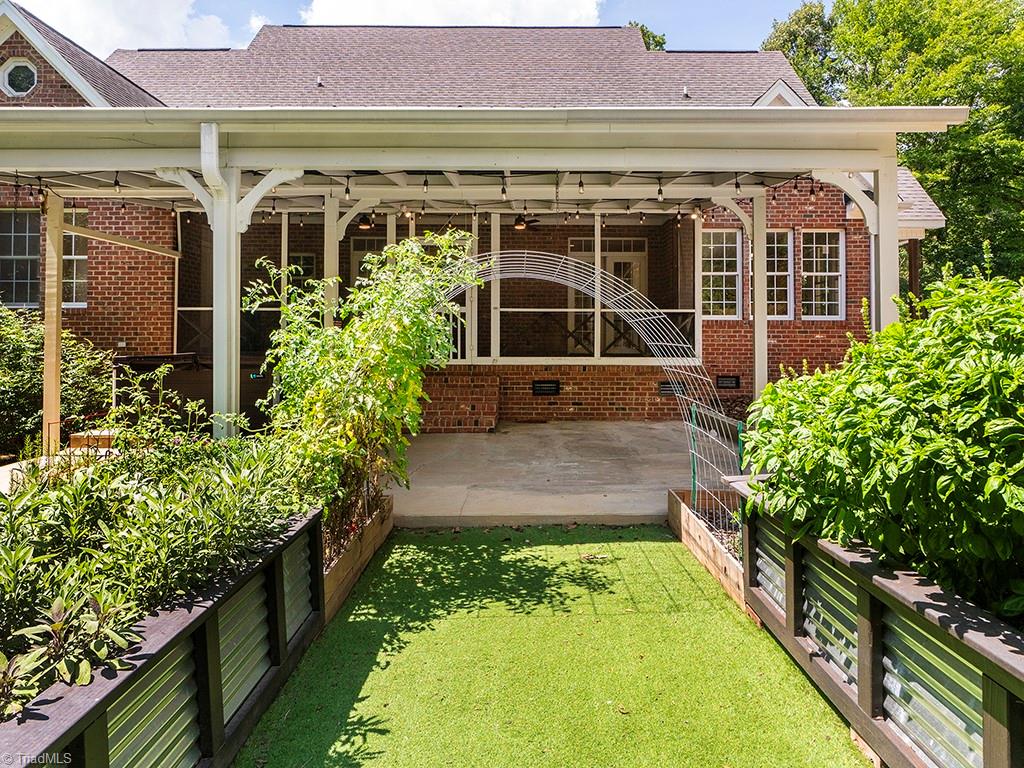 2048 Neese Road Property Photo 43