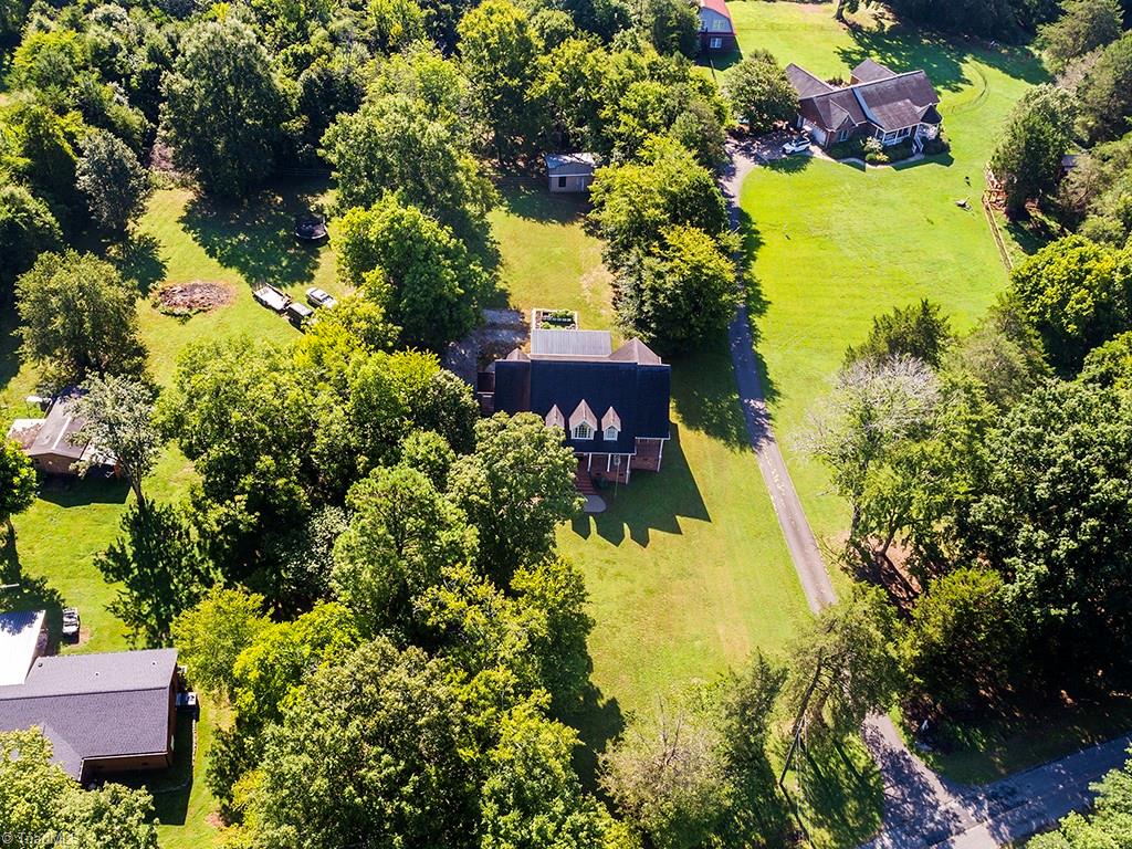 2048 Neese Road Property Photo 47
