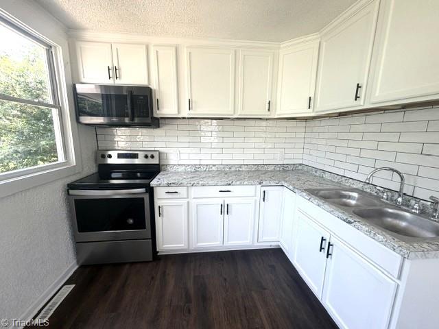 1048 E Clemmonsville Road Property Photo 4