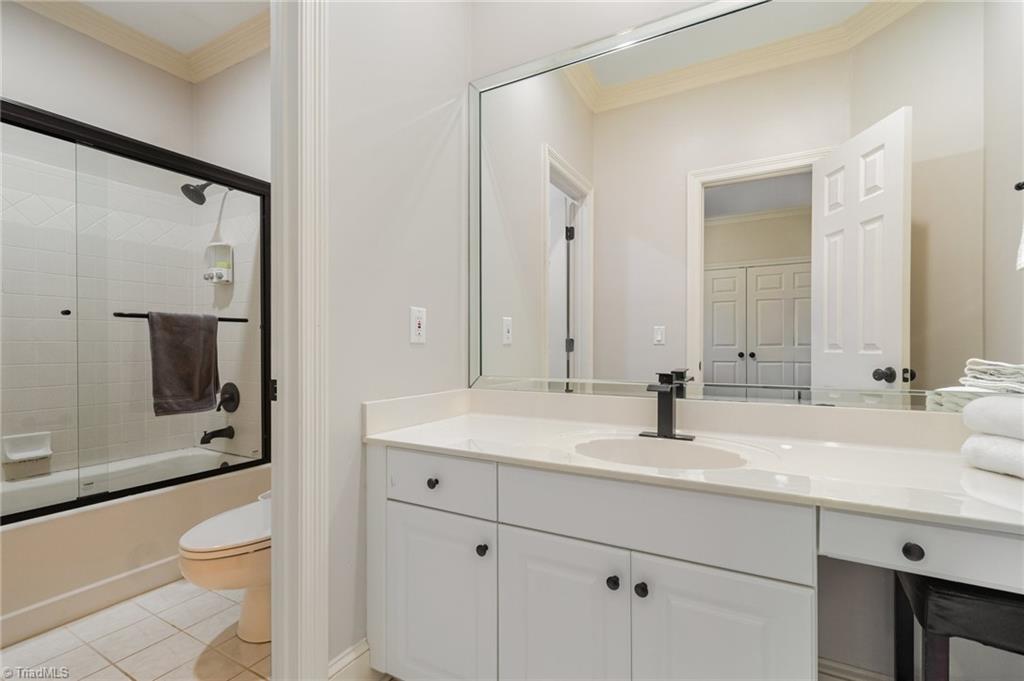 2512 Burch Point Property Photo 28