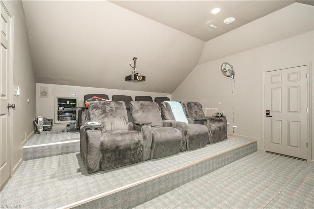 2512 Burch Point Property Photo 36