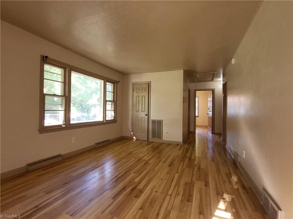 725 Cliffside Avenue Property Photo 5