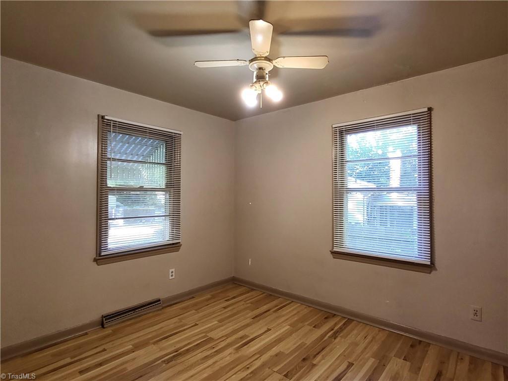 725 Cliffside Avenue Property Photo 8