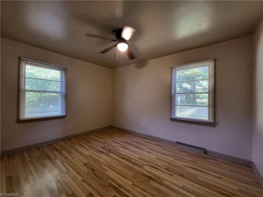 725 Cliffside Avenue Property Photo 9