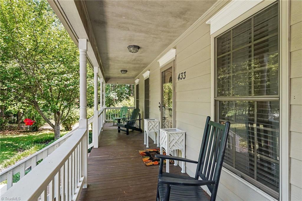 433 Northampton Drive Property Photo 4