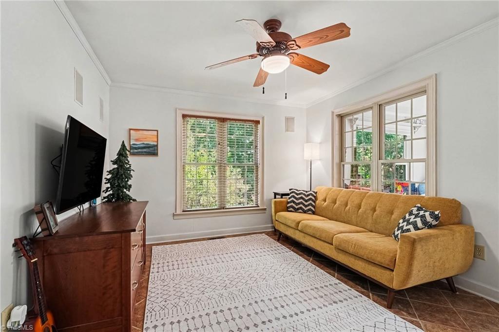 433 Northampton Drive Property Photo 11