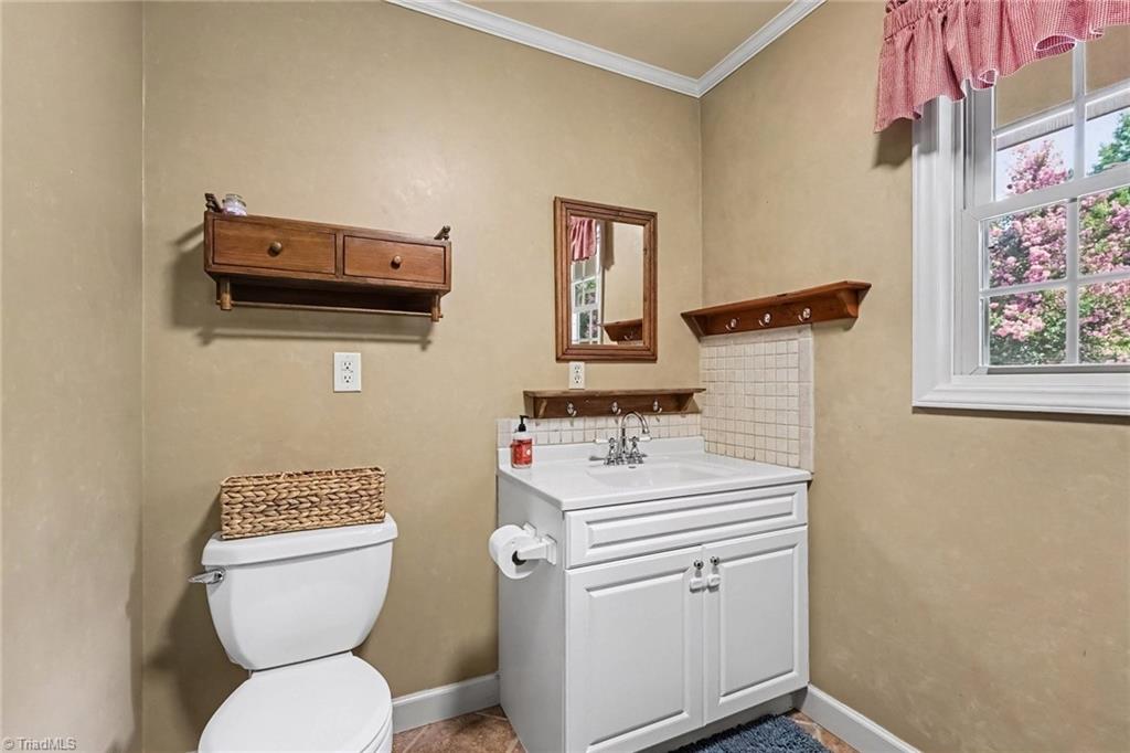 433 Northampton Drive Property Photo 14