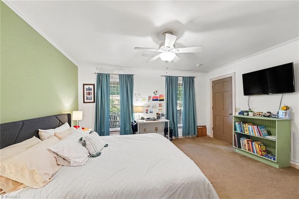433 Northampton Drive Property Photo 16