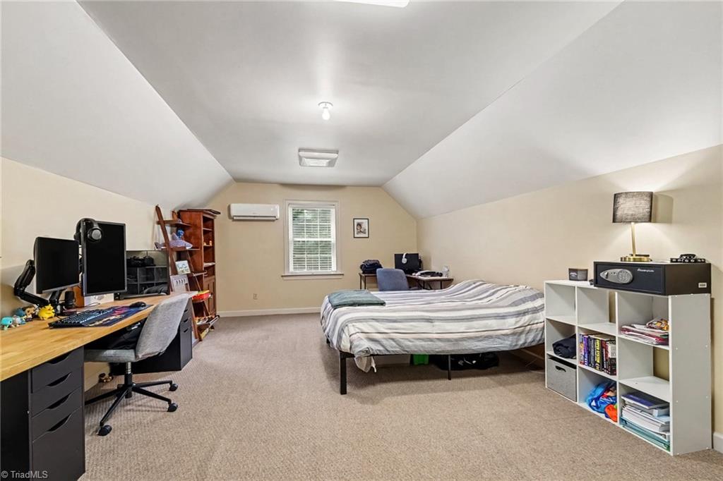 433 Northampton Drive Property Photo 19