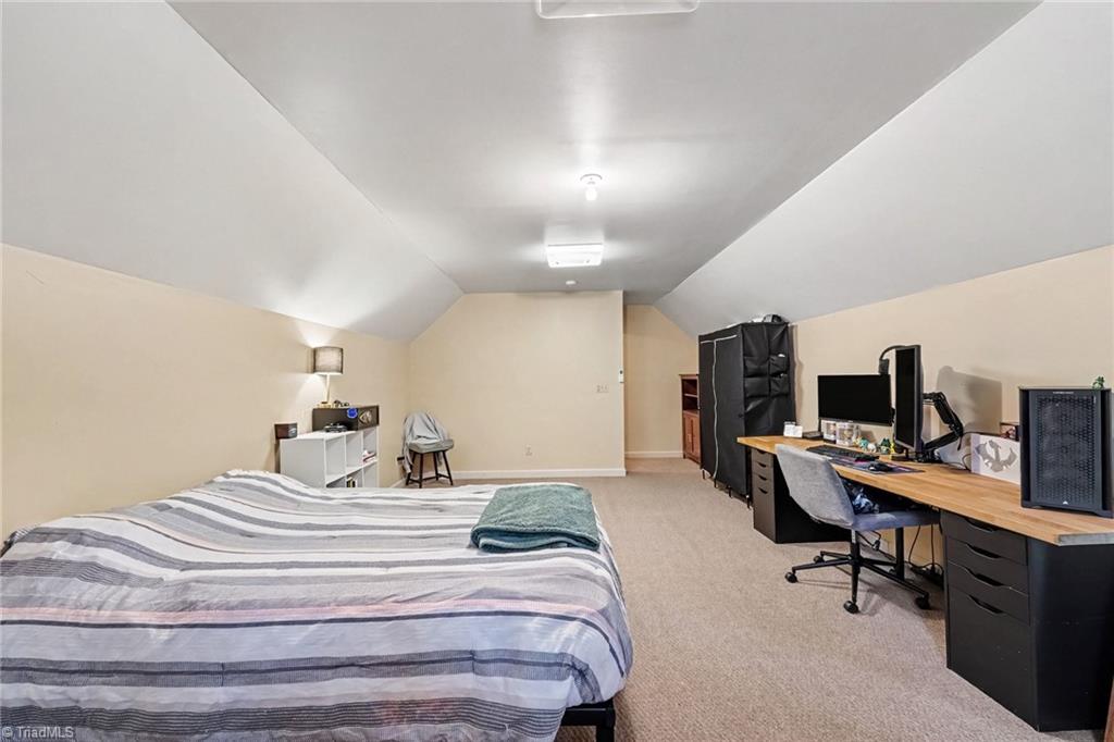 433 Northampton Drive Property Photo 20