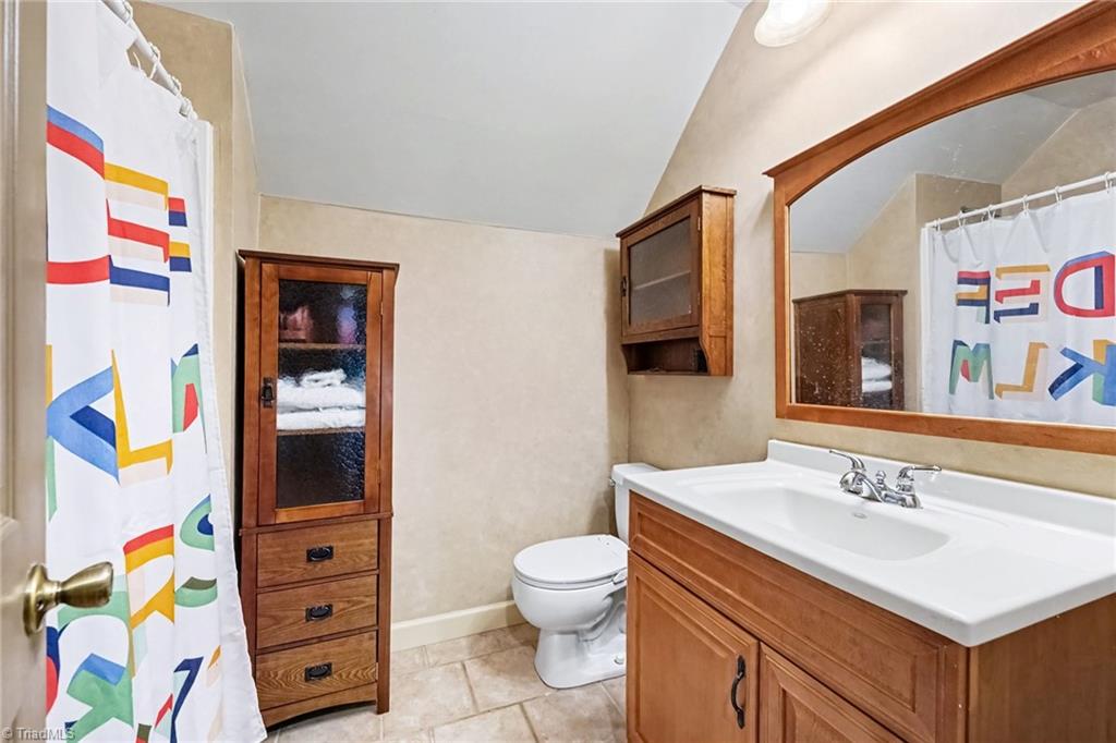 433 Northampton Drive Property Photo 23