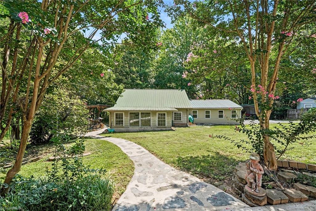 433 Northampton Drive Property Photo 27