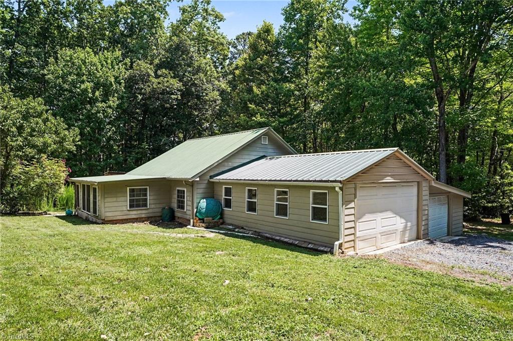 433 Northampton Drive Property Photo 28