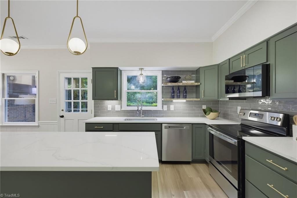 1 Fountain Manor Drive # B Property Photo 3