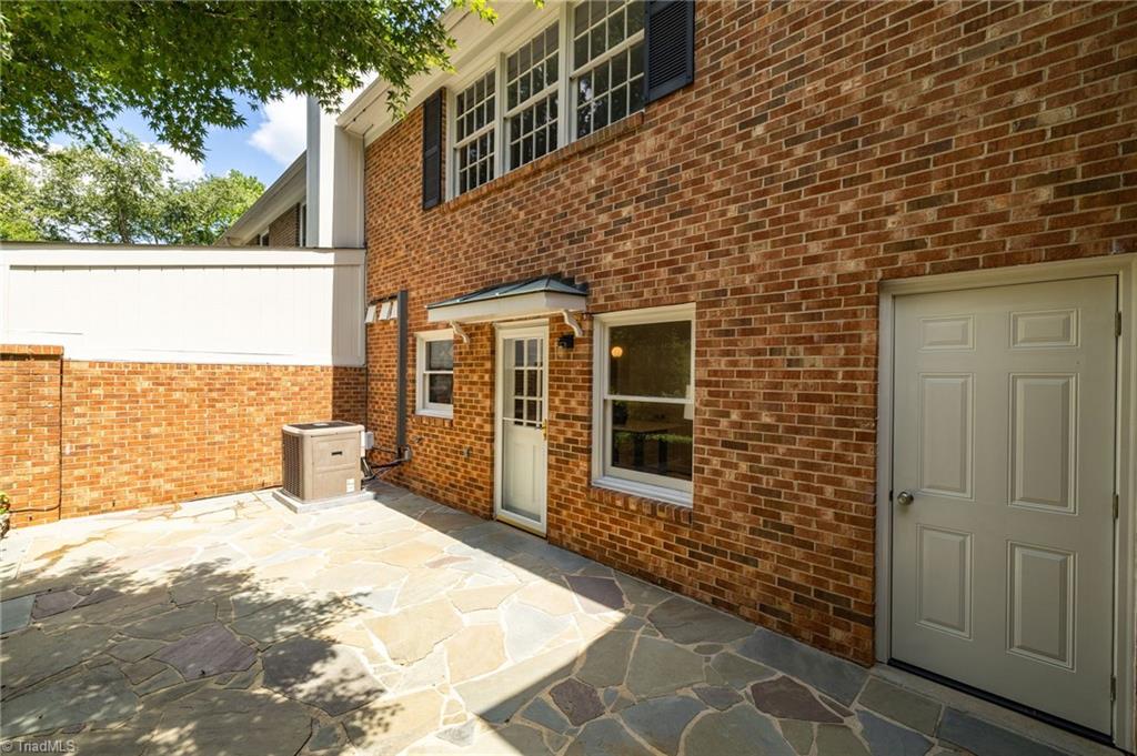 1 Fountain Manor Drive # B Property Photo 10