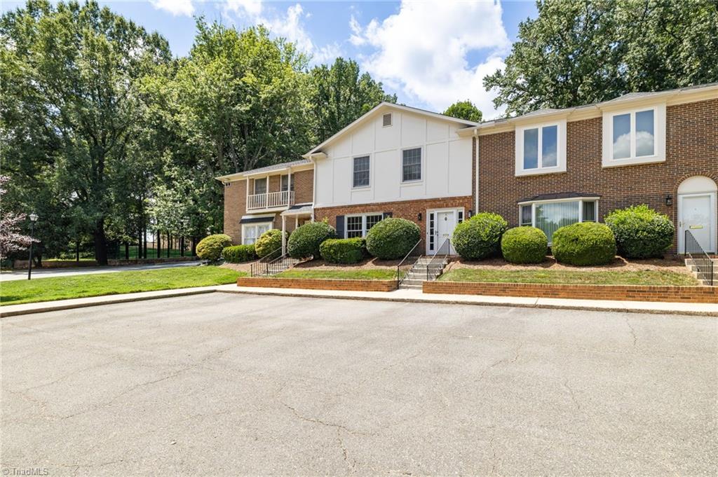 1 Fountain Manor Drive # B Property Photo 38