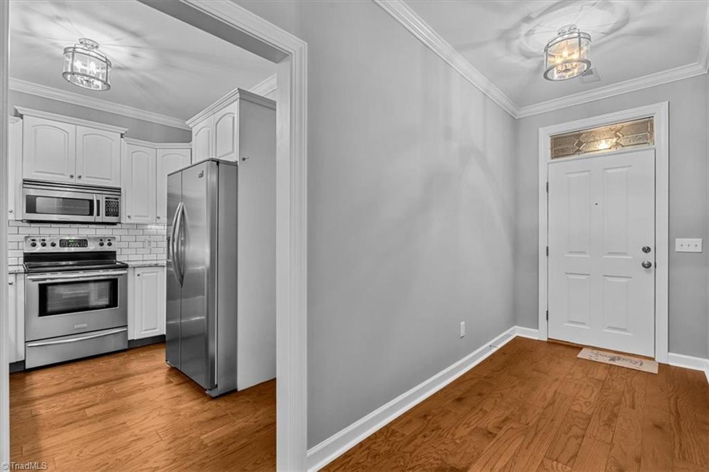 656 Sonoma Lane Property Photo 3