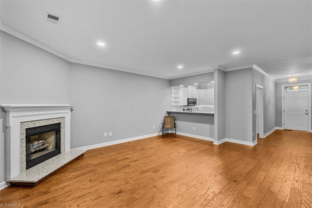 656 Sonoma Lane Property Photo 5