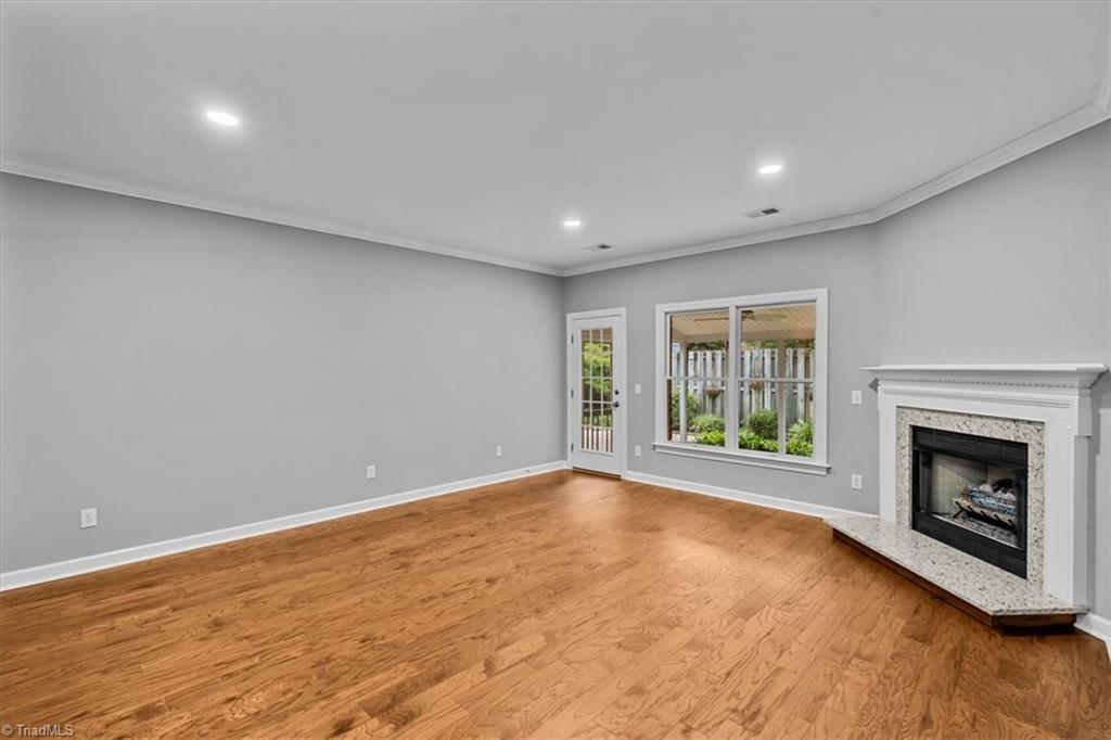 656 Sonoma Lane Property Photo 6