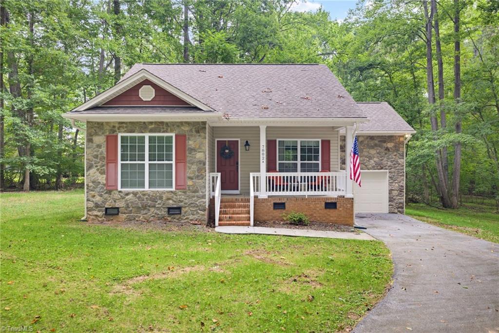 7802 High Meadows Road Property Photo 3
