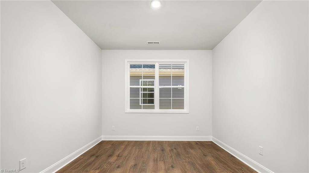 311 Sefton Drive Property Photo 5