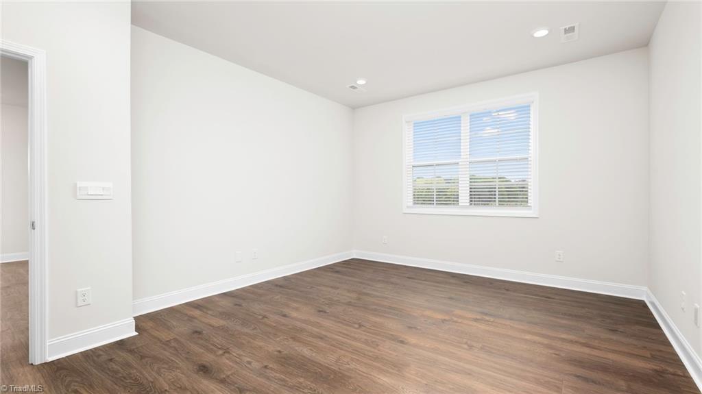 313 Sefton Drive Property Photo 16