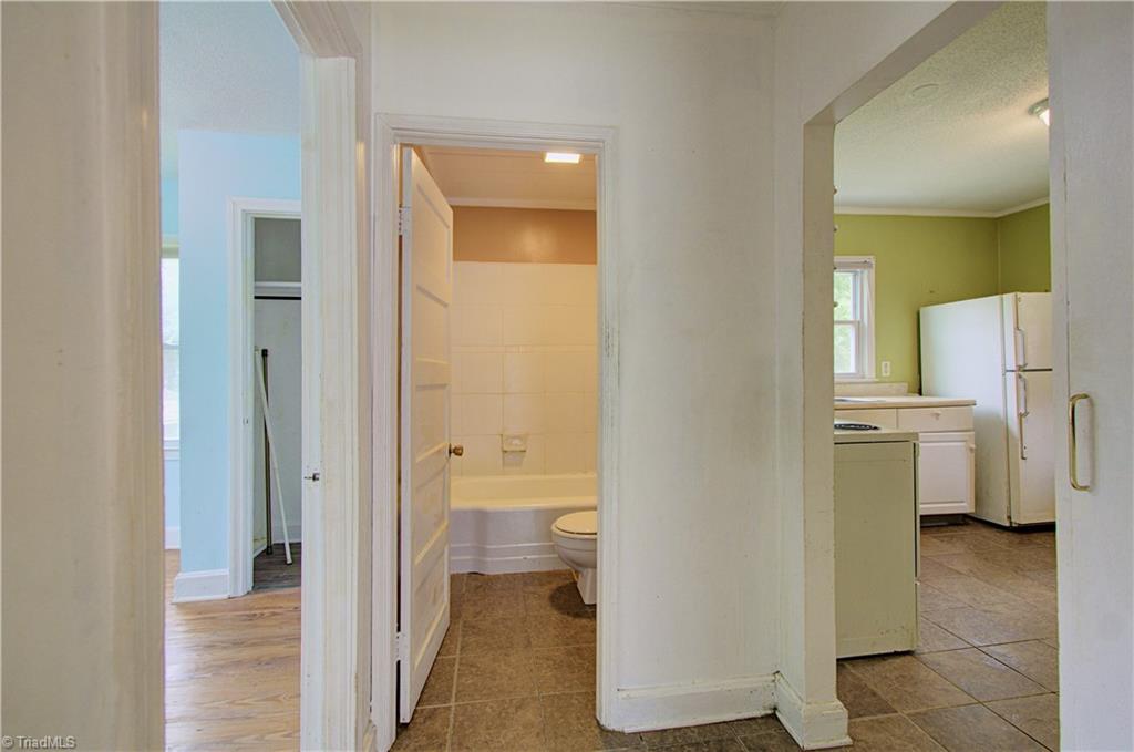 416 E Peachtree Drive Property Photo 9