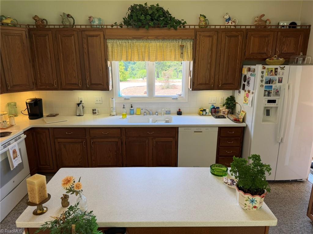 1230149 Property Photo 23