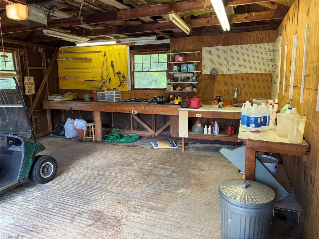 1230149 Property Photo 36