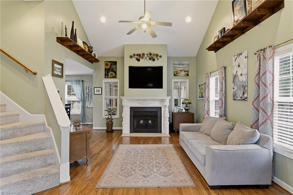 212 Santa Fe Circle Property Photo 3