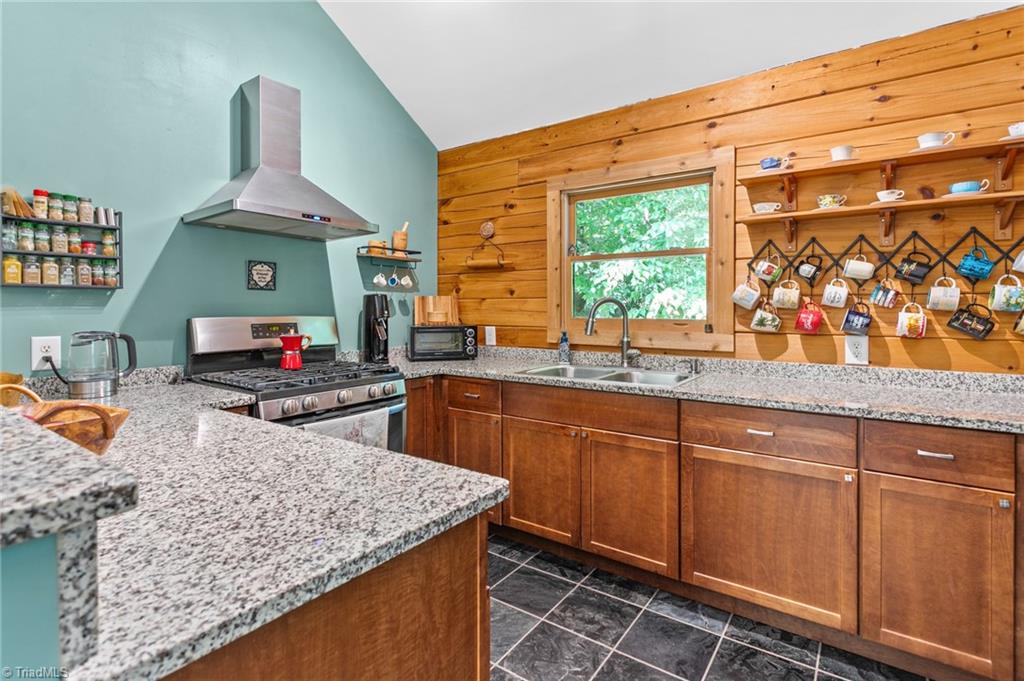3953 Paylor Road Property Photo 14
