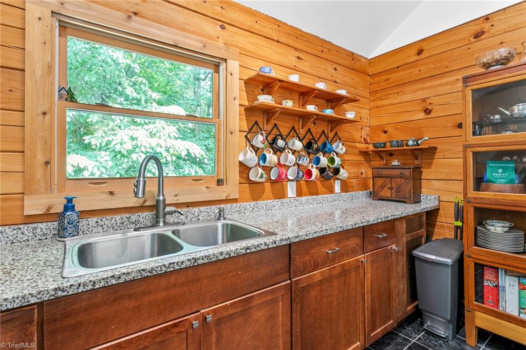 3953 Paylor Road Property Photo 16
