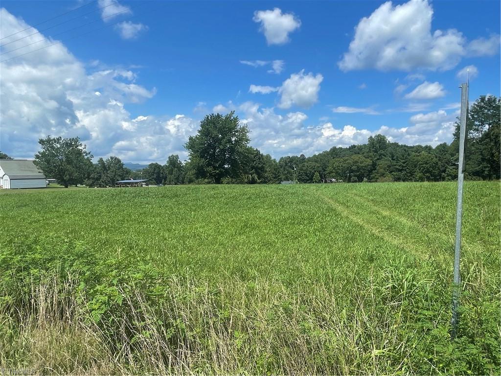 1213 Old Highway 21 Property Photo 5