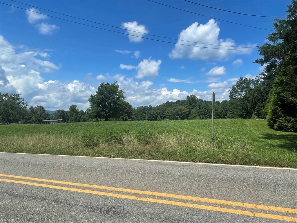 1213 Old Highway 21 Property Photo 8