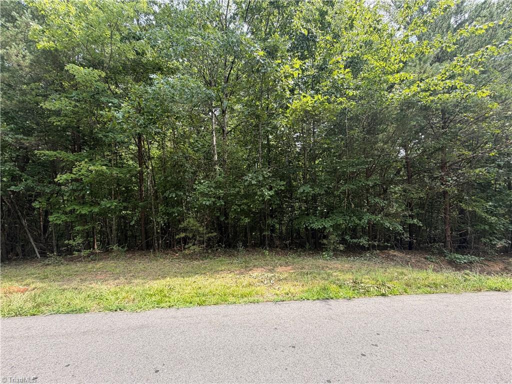 186 Glenoak Drive Property Photo 1