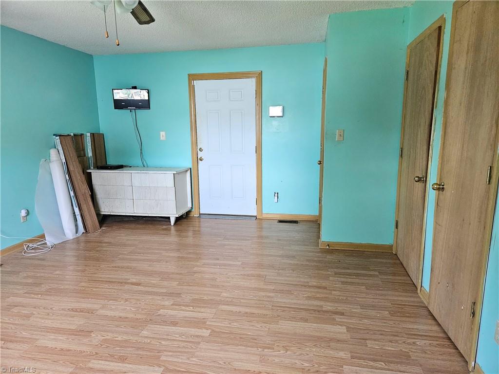 607 King Street Property Photo 3