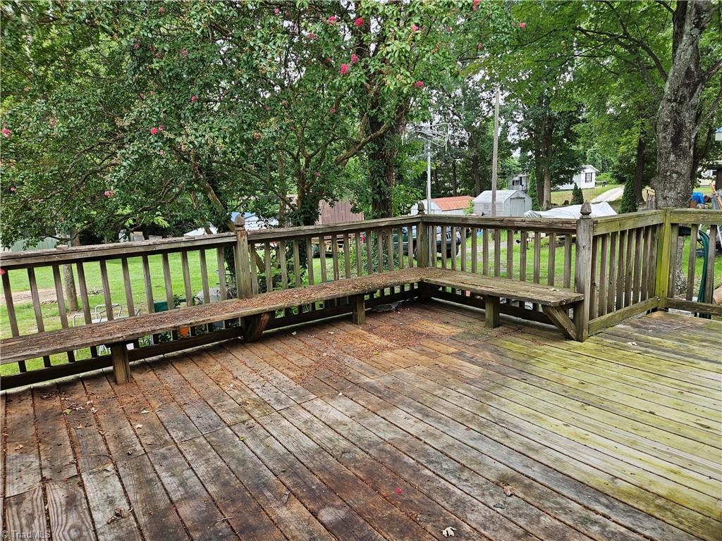 607 King Street Property Photo 16
