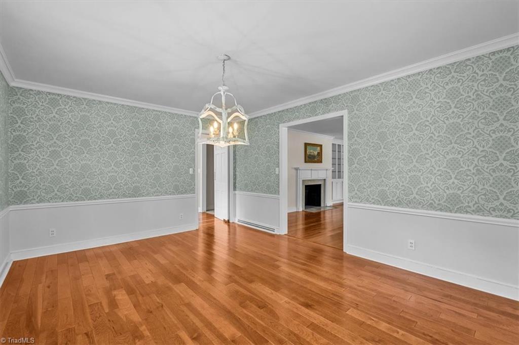 2321 Danbury Road Property Photo 10