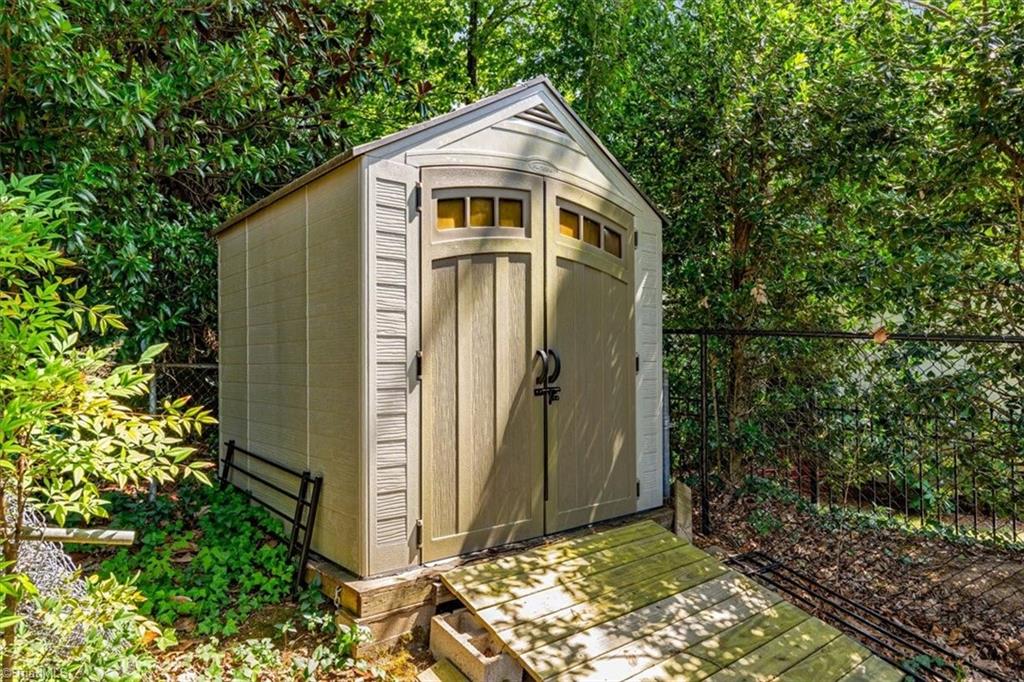 2321 Danbury Road Property Photo 41