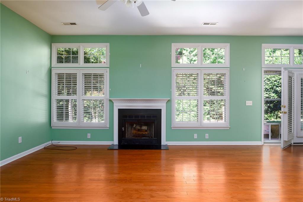 2315 Meadow Gate Drive Property Photo 4