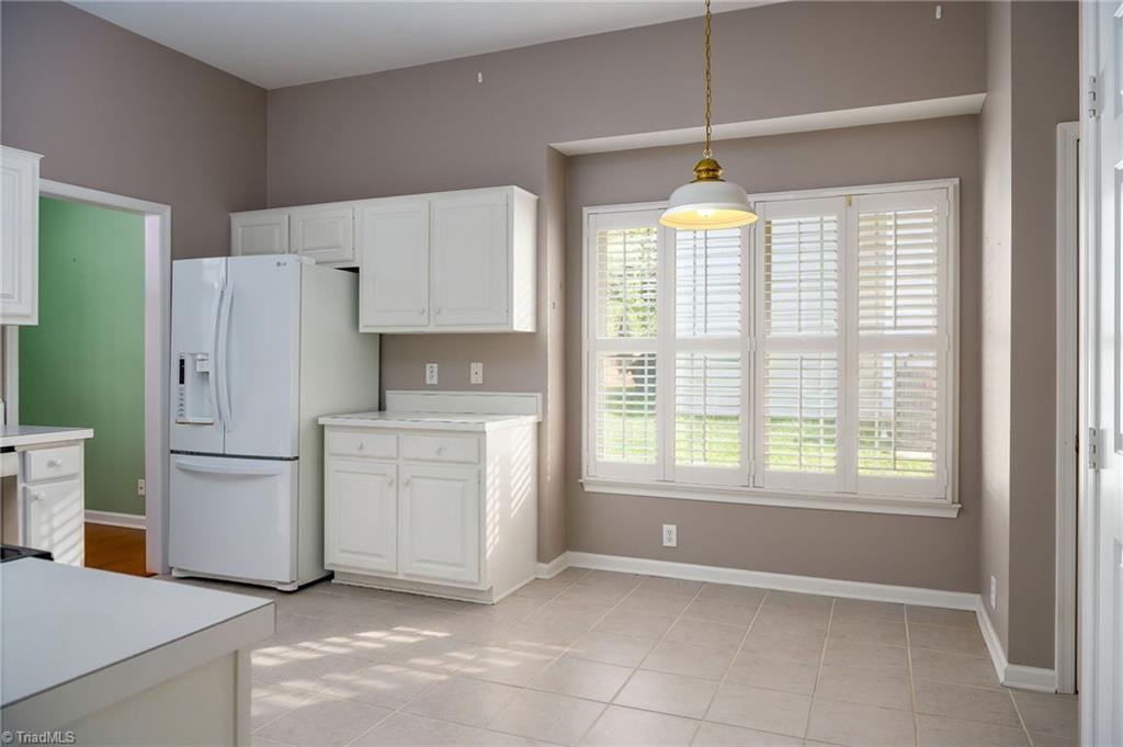 2315 Meadow Gate Drive Property Photo 9