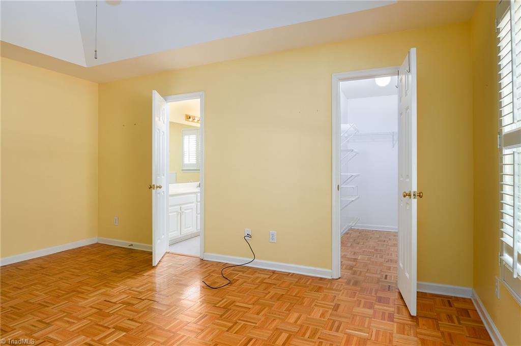 2315 Meadow Gate Drive Property Photo 14