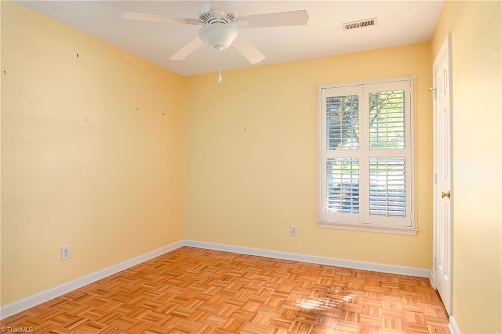 2315 Meadow Gate Drive Property Photo 17