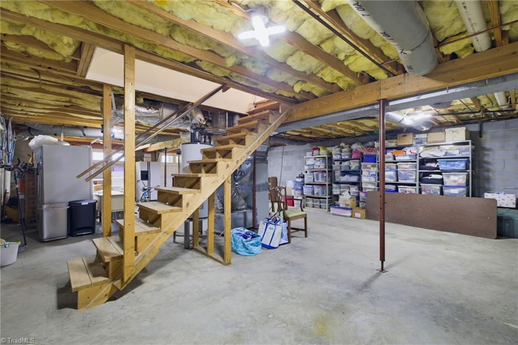2111 Gate Post Drive Property Photo 27