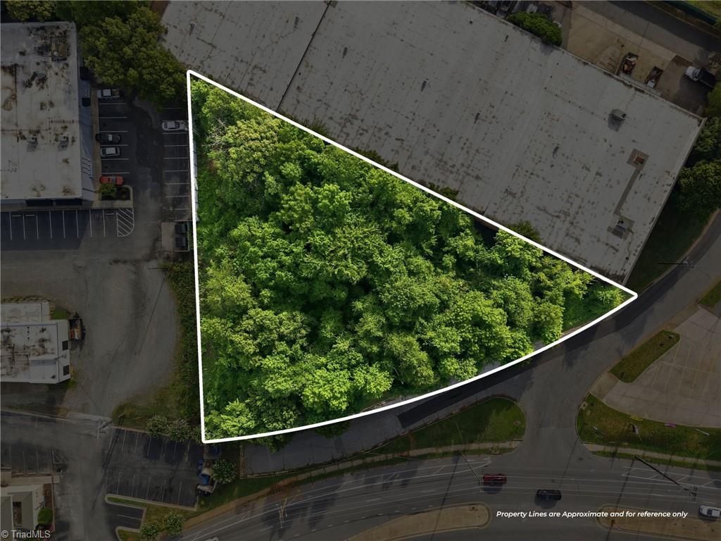 2904 Oakland Avenue Property Photo 1