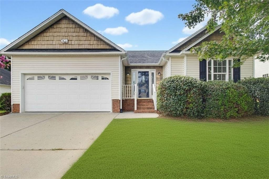 4758 Eagle Path