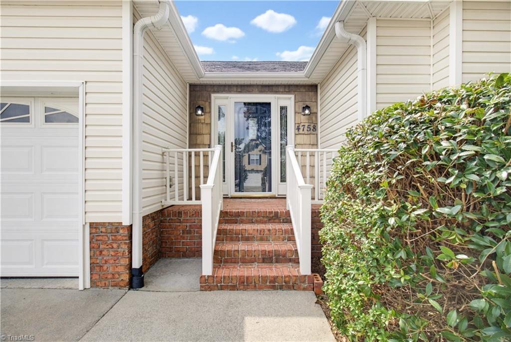 4758 Eagle Path Property Photo 4